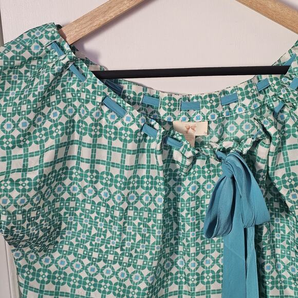 Geometric 100% Silk Tie Bow Blouse Green Size Medium Coquette Girly Feminine Y2K - Picture 2 of 6
